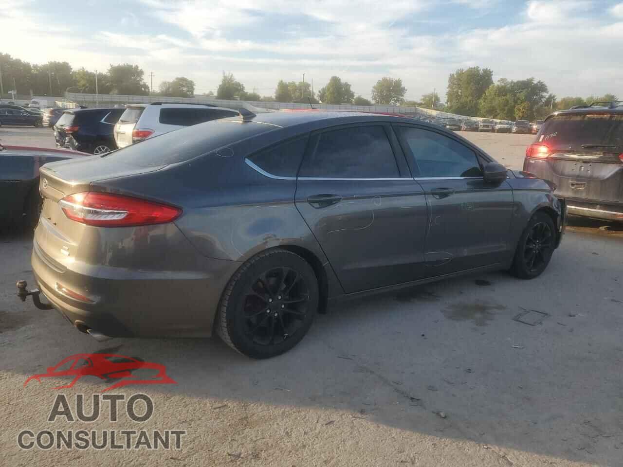 FORD FUSION 2019 - 3FA6P0HD3KR136418