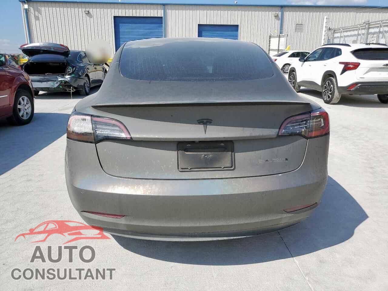 TESLA MODEL 3 2020 - 5YJ3E1ECXLF784247
