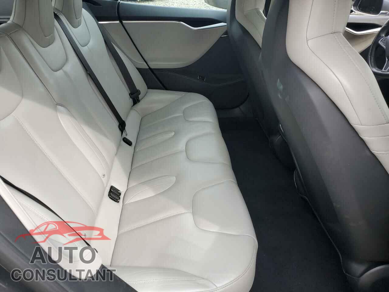 TESLA MODEL S 2015 - 5YJSA1H4XFF096717