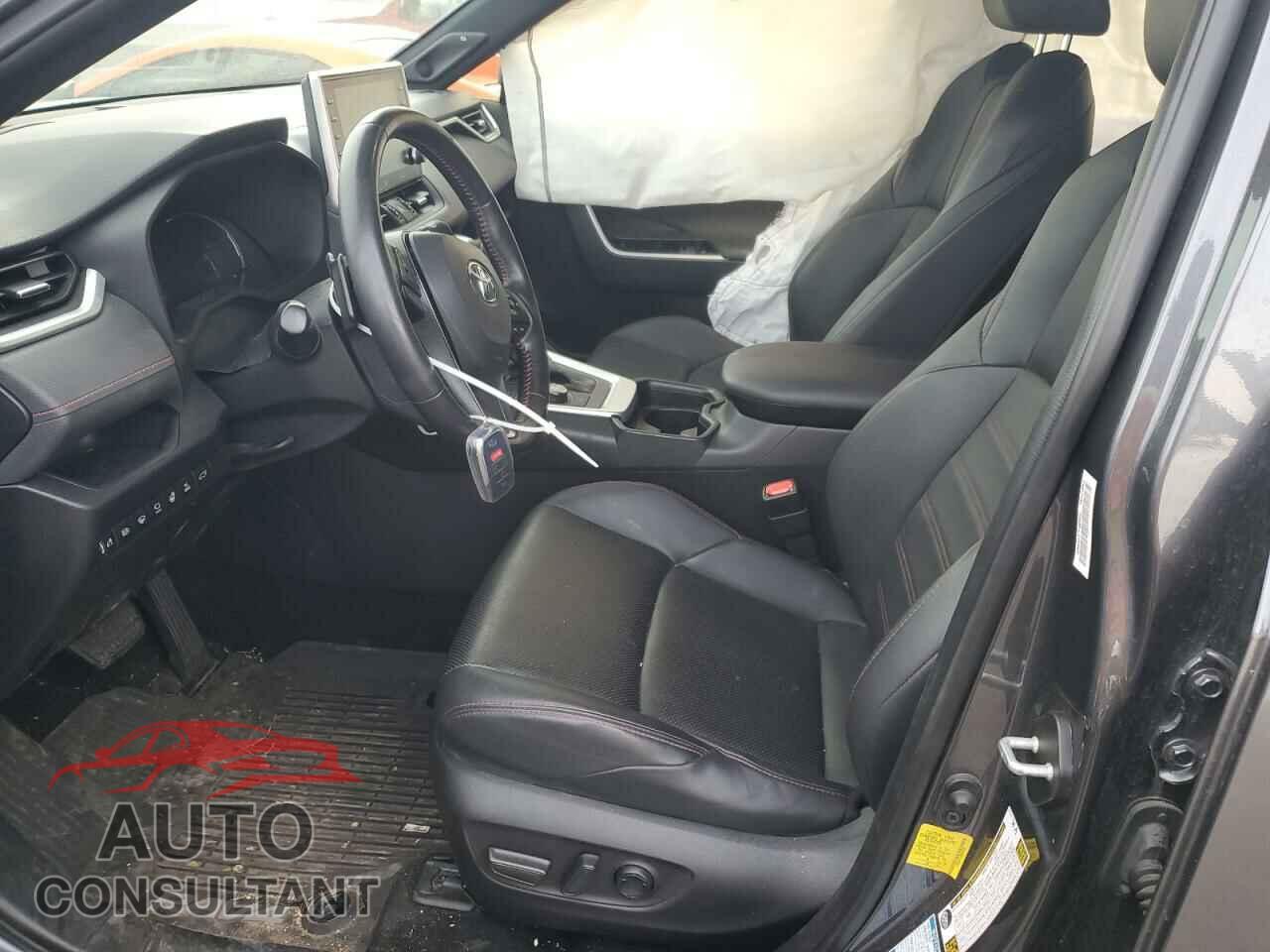 TOYOTA RAV4 2021 - JTMFB3FV3MD052858
