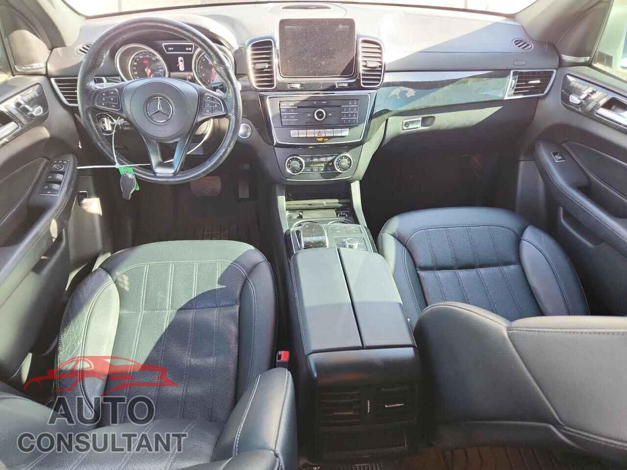 MERCEDES-BENZ GLS-CLASS 2018 - 4JGDF6EE7JB062049