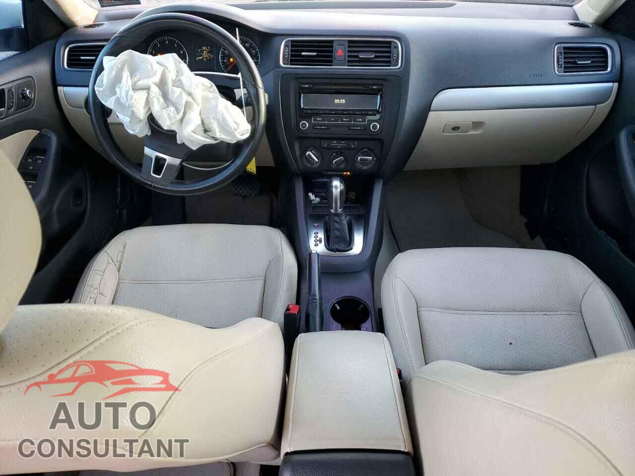 VOLKSWAGEN JETTA 2013 - 3VWDP7AJ5DM373791