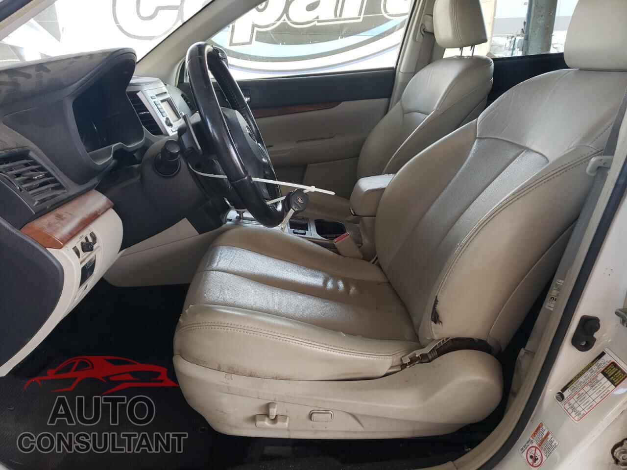SUBARU OUTBACK 2014 - 4S4BRBLC1E3269349