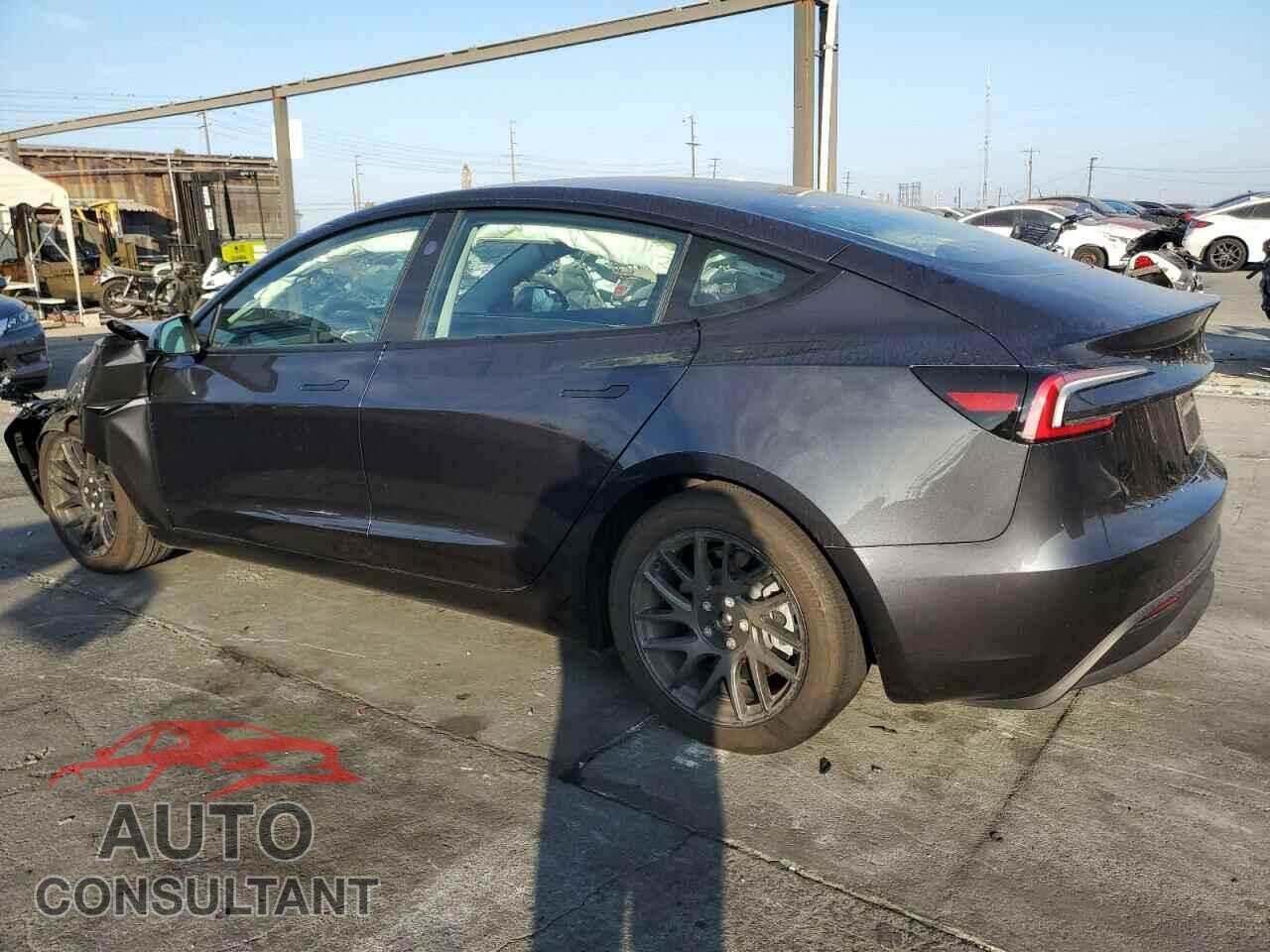 TESLA MODEL 3 2024 - 5YJ3E1EA9RF728680