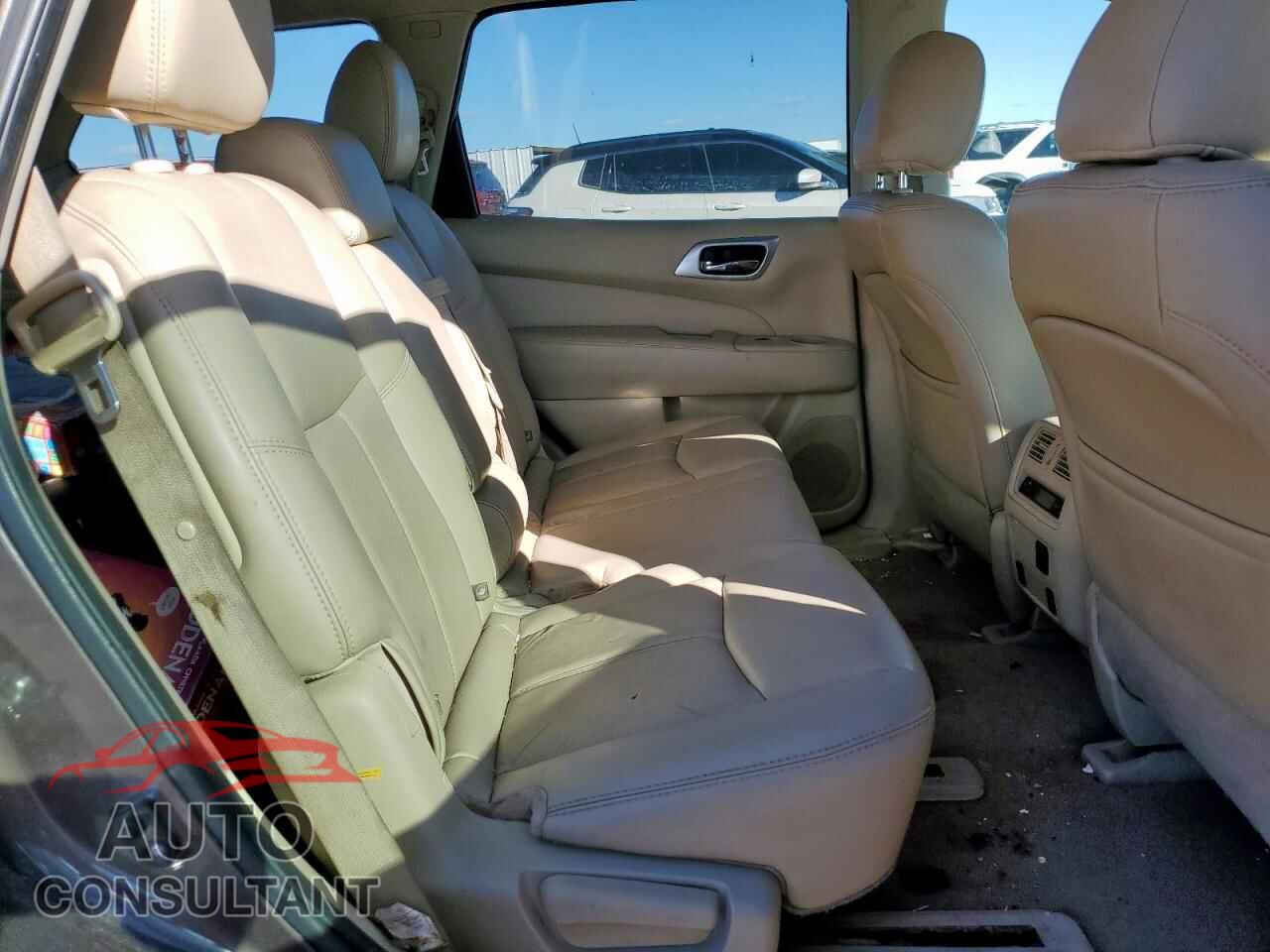 NISSAN PATHFINDER 2015 - 5N1AR2MN2FC604793