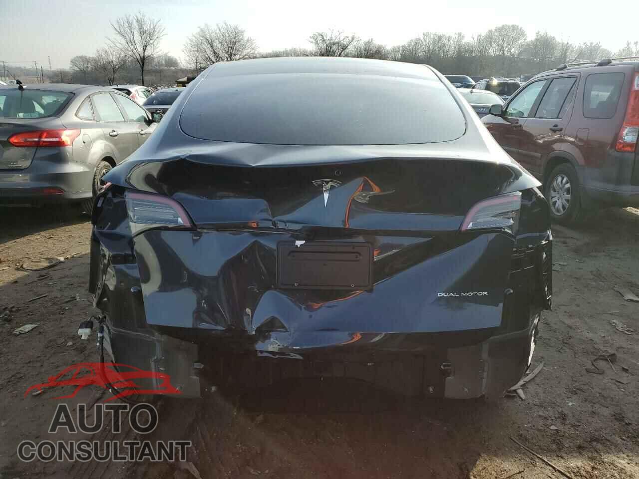 TESLA MODEL Y 2024 - 7SAYGAEE7RF208712