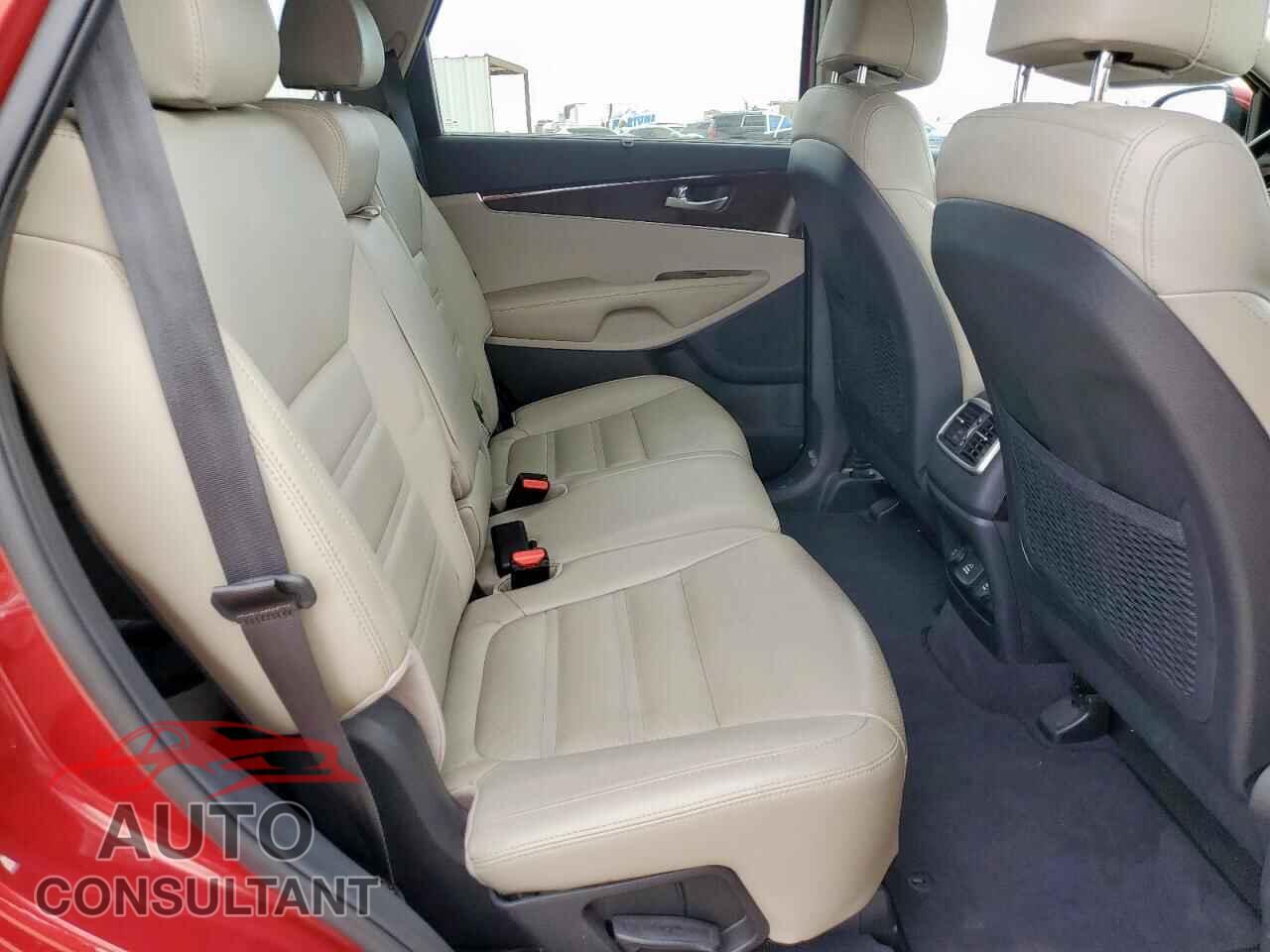 KIA SORENTO 2017 - 5XYPH4A56HG236263