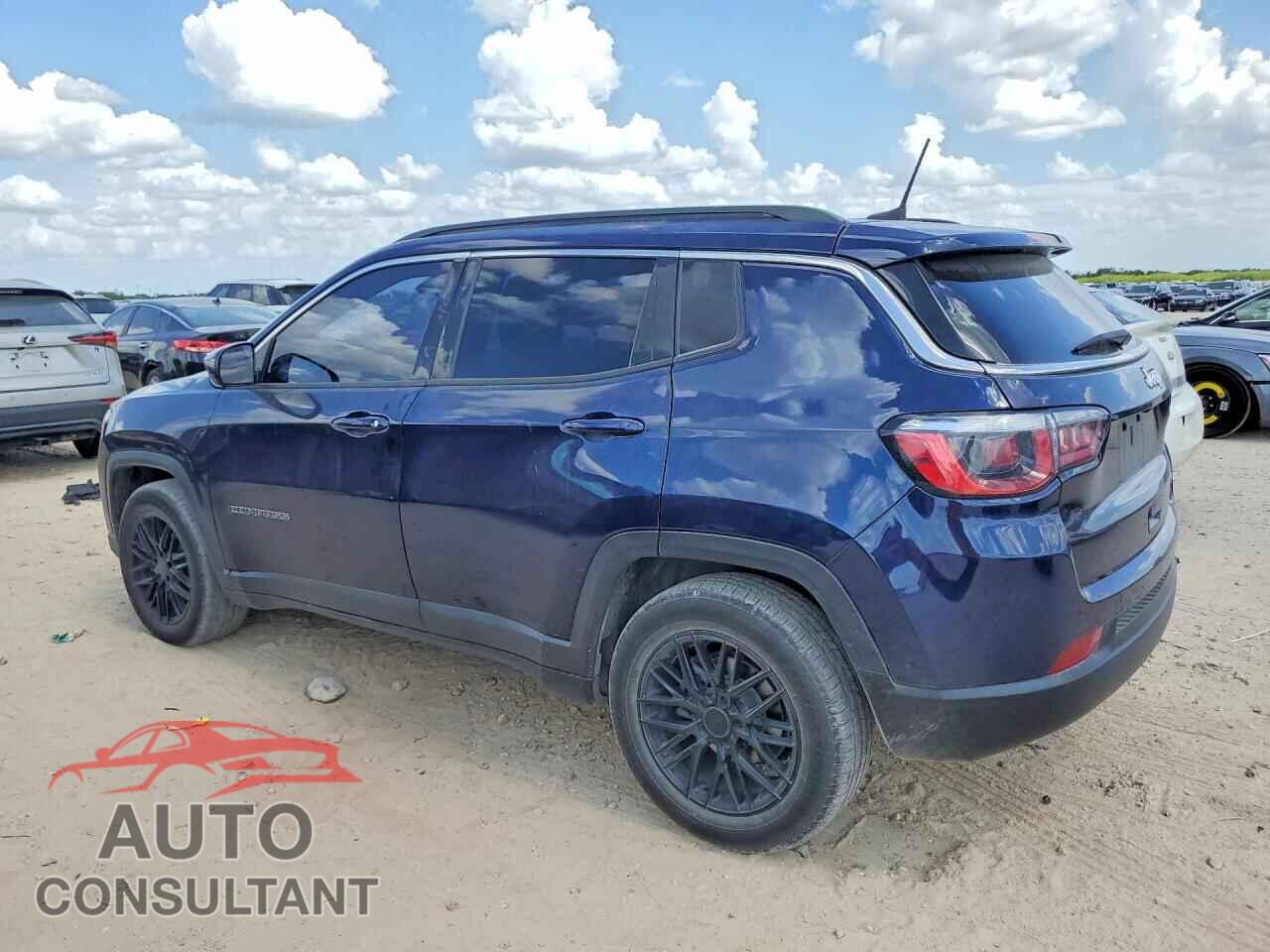 JEEP COMPASS 2018 - 3C4NJCBBXJT345351