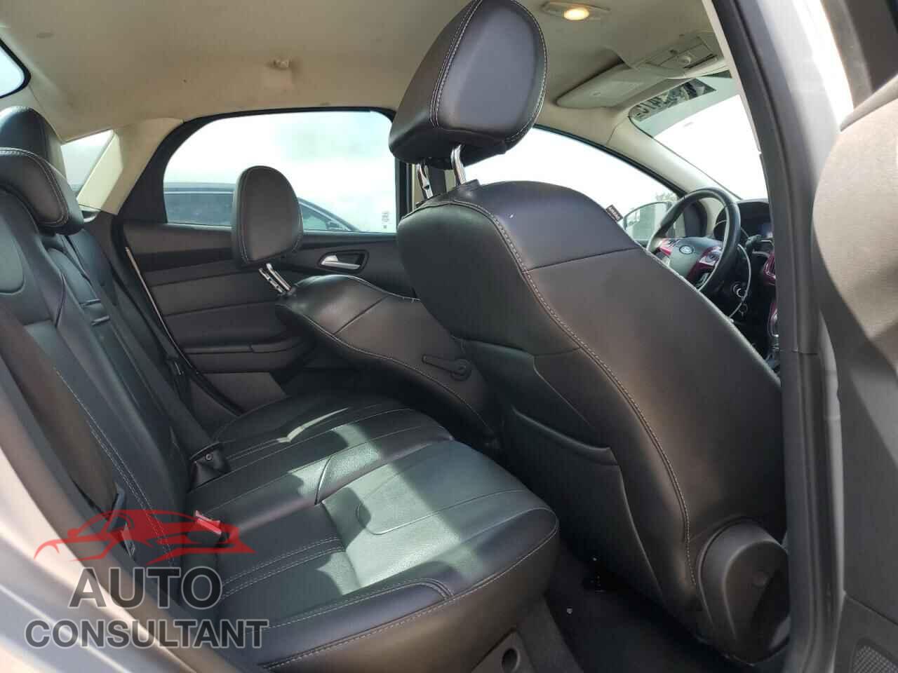 FORD FOCUS 2013 - 1FADP3F29DL211618
