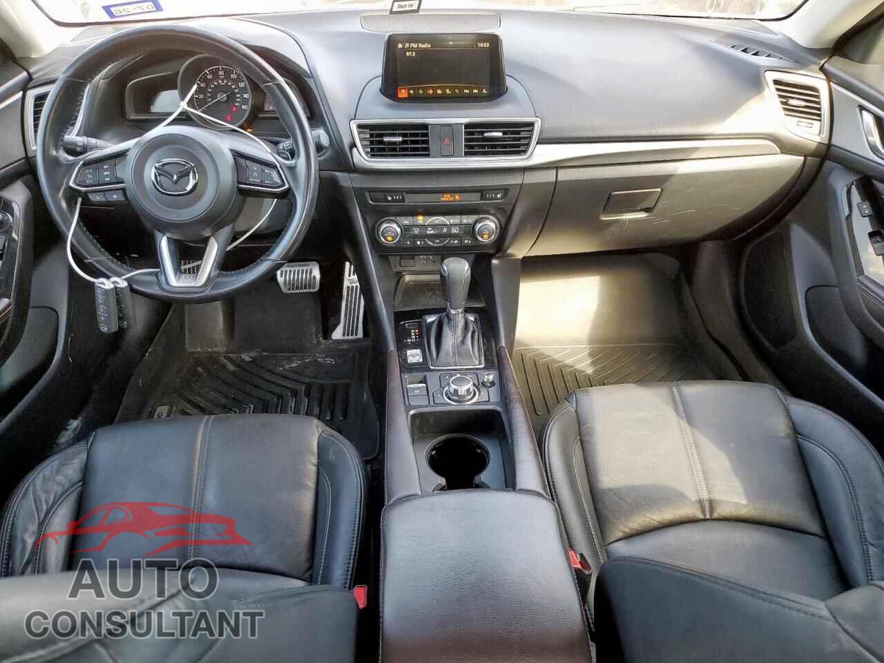 MAZDA 3 2017 - 3MZBN1V78HM112220