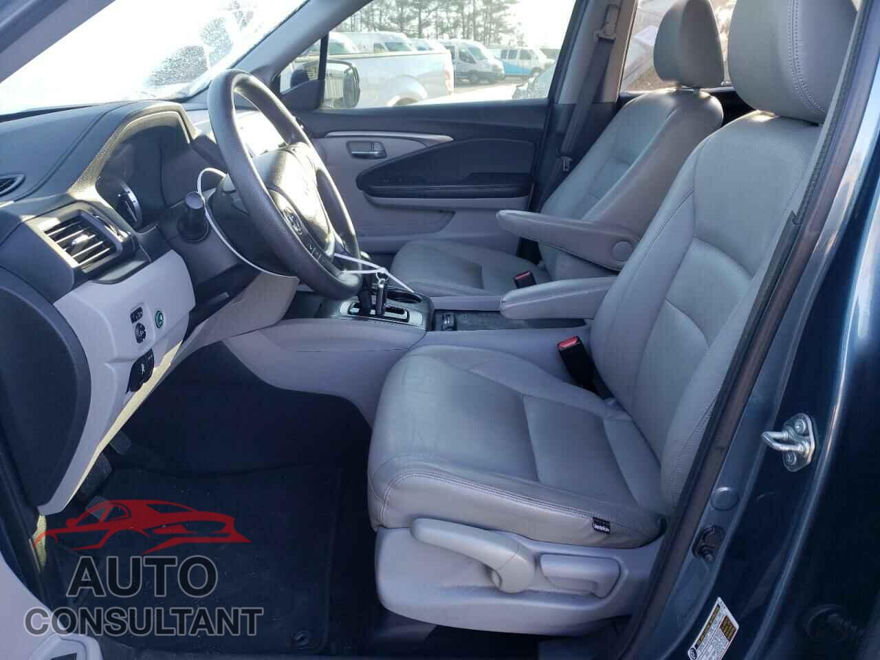 HONDA PILOT 2017 - 5FNYF5H19HB017923