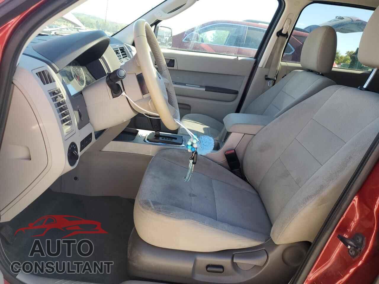 FORD ESCAPE 2010 - 1FMCU9D76AKC29426