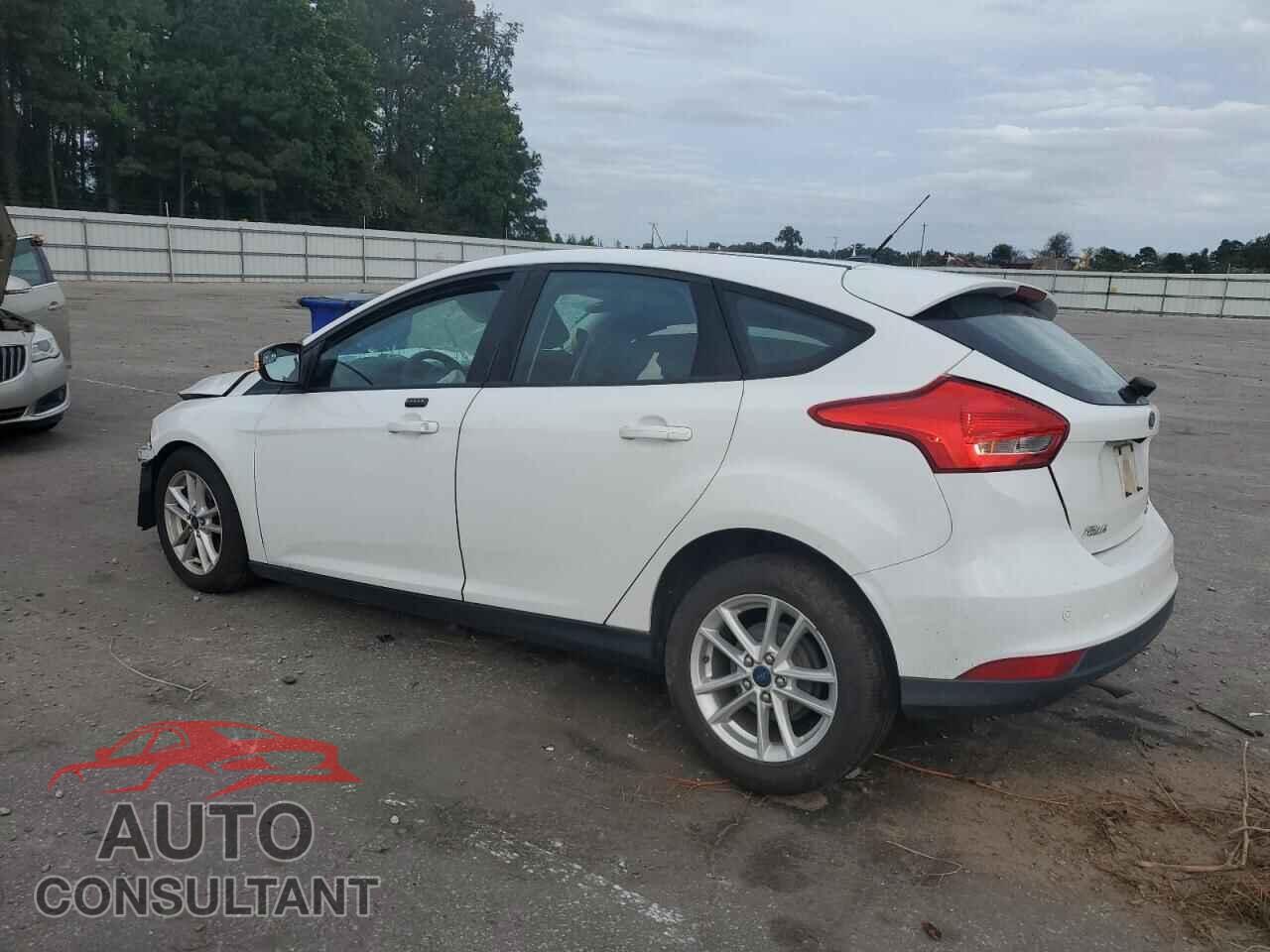 FORD FOCUS 2015 - 1FADP3K29FL365755