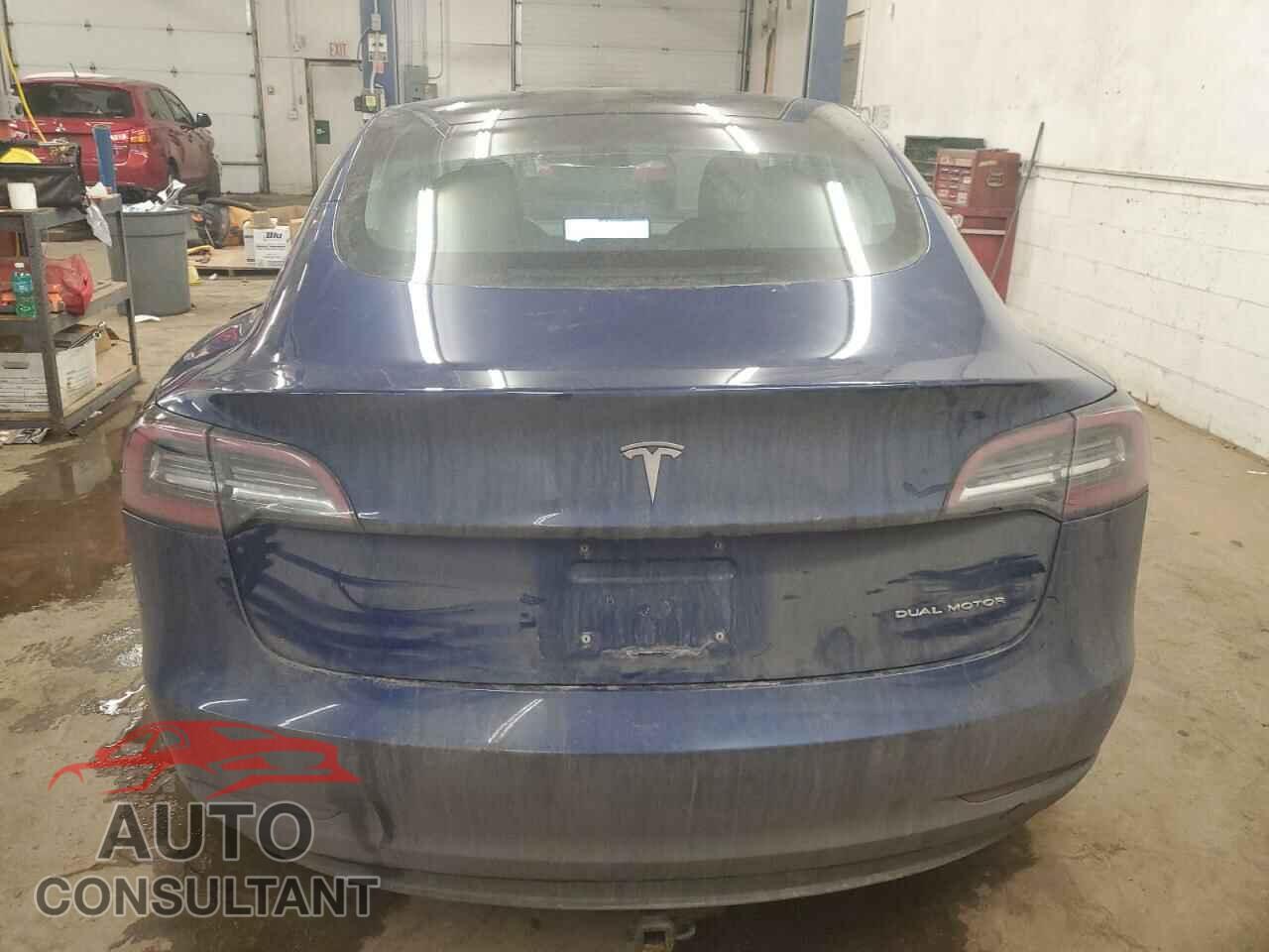 TESLA MODEL 3 2018 - 5YJ3E1EB8JF120288