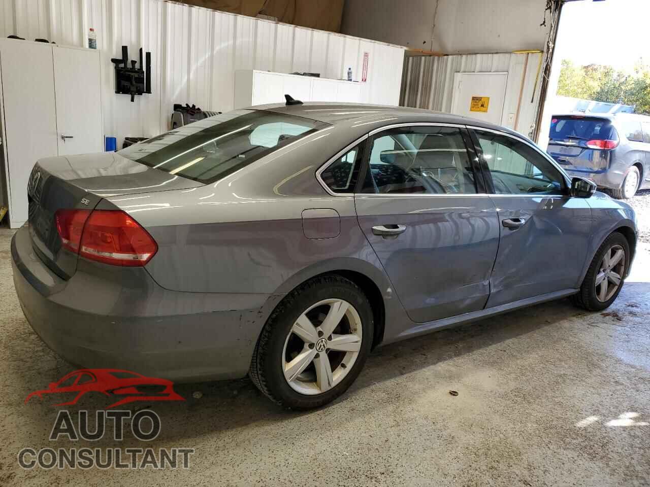 VOLKSWAGEN PASSAT 2013 - 1VWBP7A30DC111154