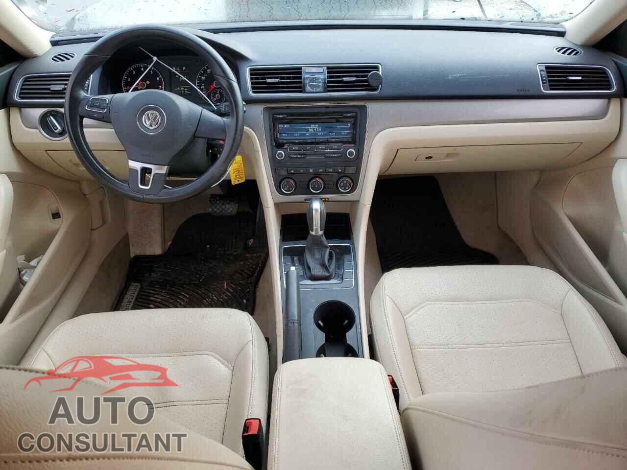 VOLKSWAGEN PASSAT 2015 - 1VWAS7A39FC068043