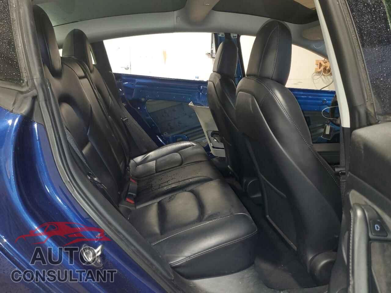 TESLA MODEL 3 2022 - 5YJ3E1EA8NF287862