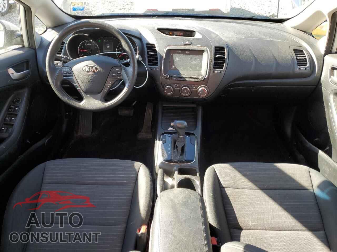 KIA FORTE 2018 - 3KPFL4A71JE223984
