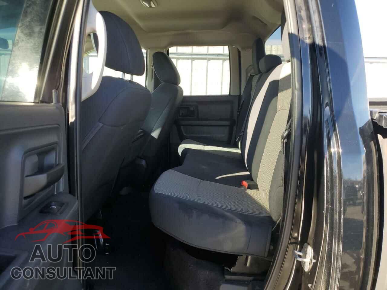 DODGE RAM 1500 2012 - 1C6RD7FT1CS213576