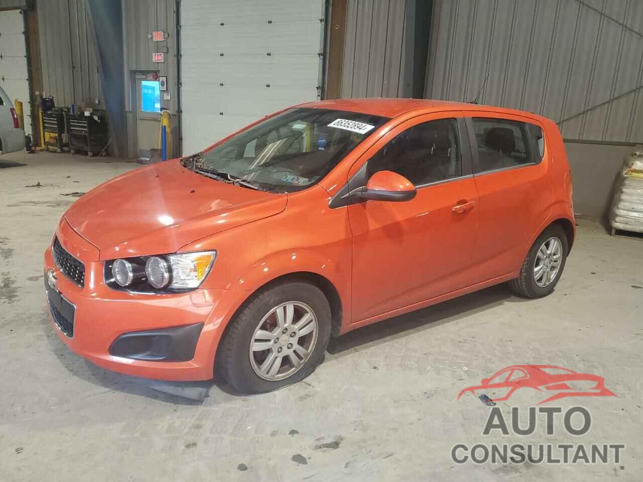 CHEVROLET SONIC 2012 - 1G1JC6SH9C4109743