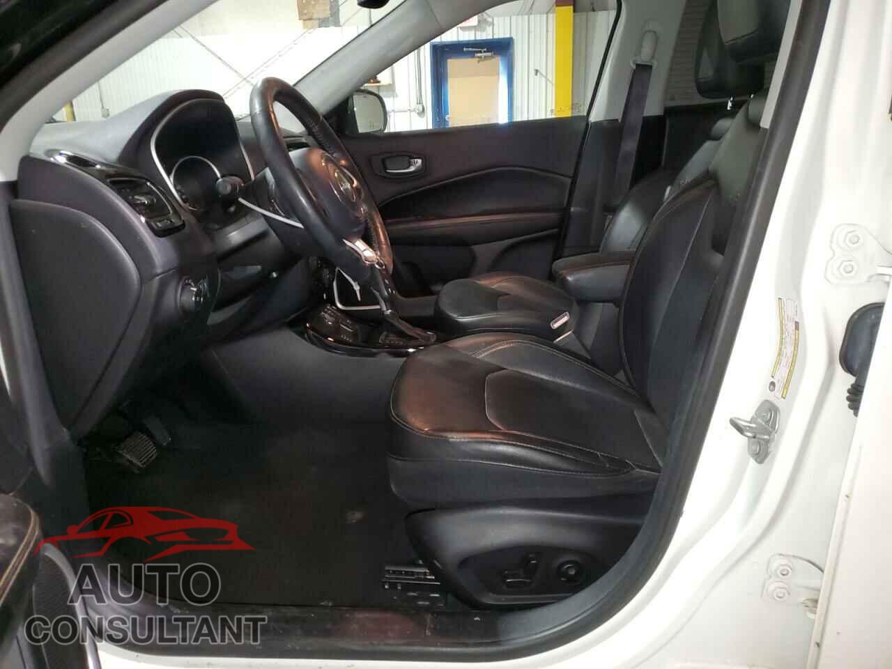 JEEP COMPASS 2018 - 3C4NJDCB4JT484122
