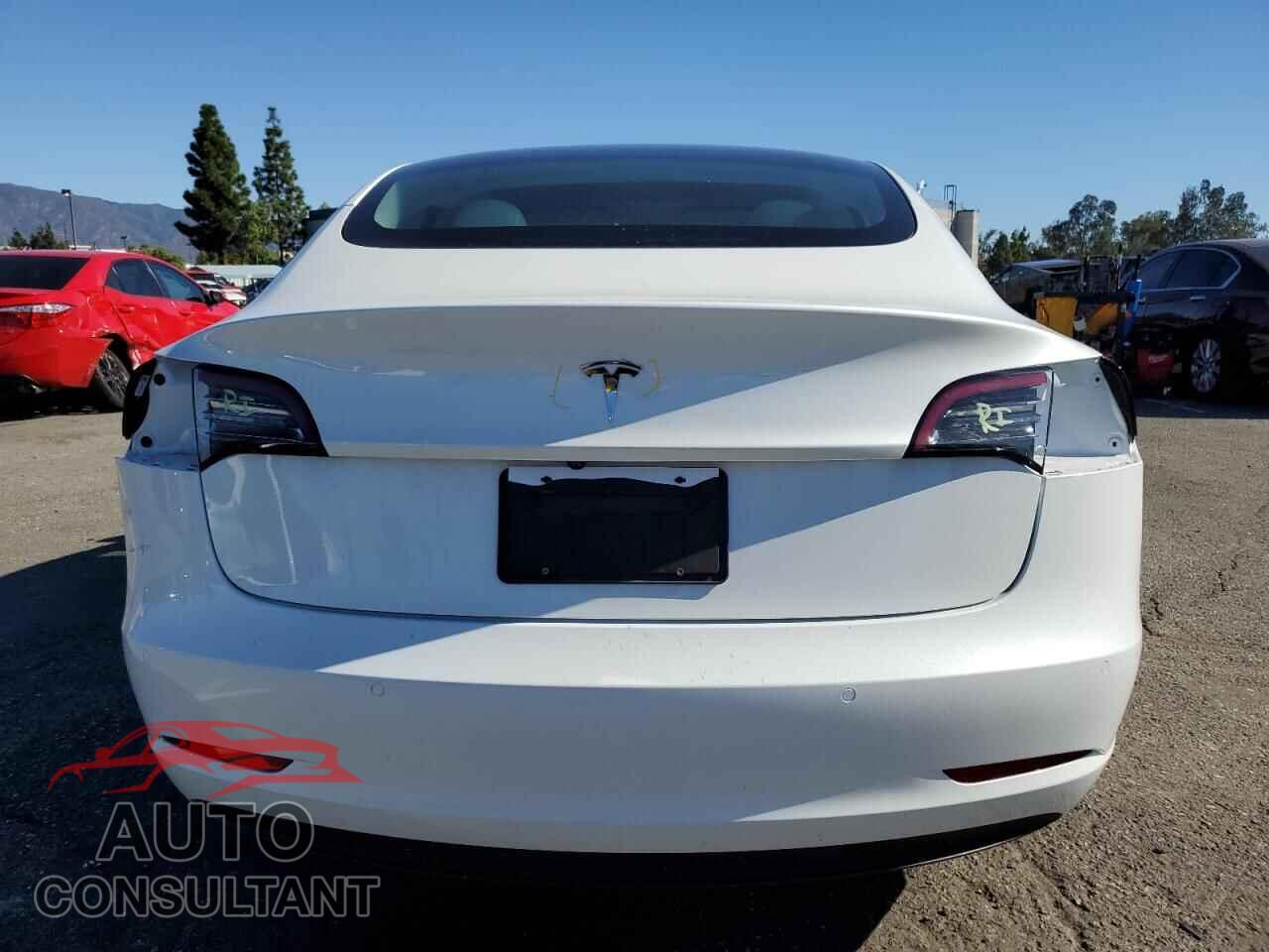 TESLA MODEL 3 2022 - 5YJ3E1EA9NF360088