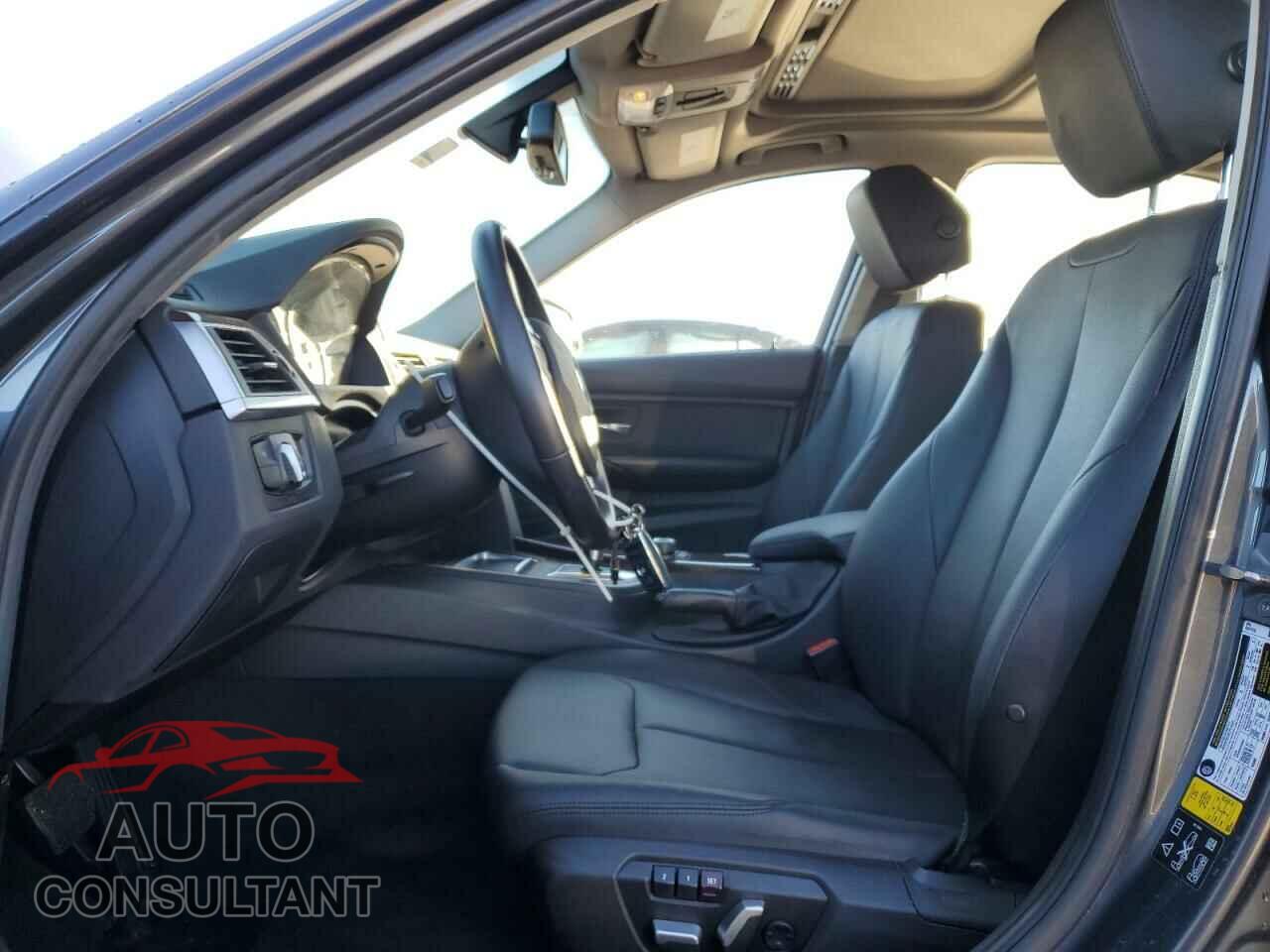 BMW 3 SERIES 2016 - WBA8E5G55GNT41648