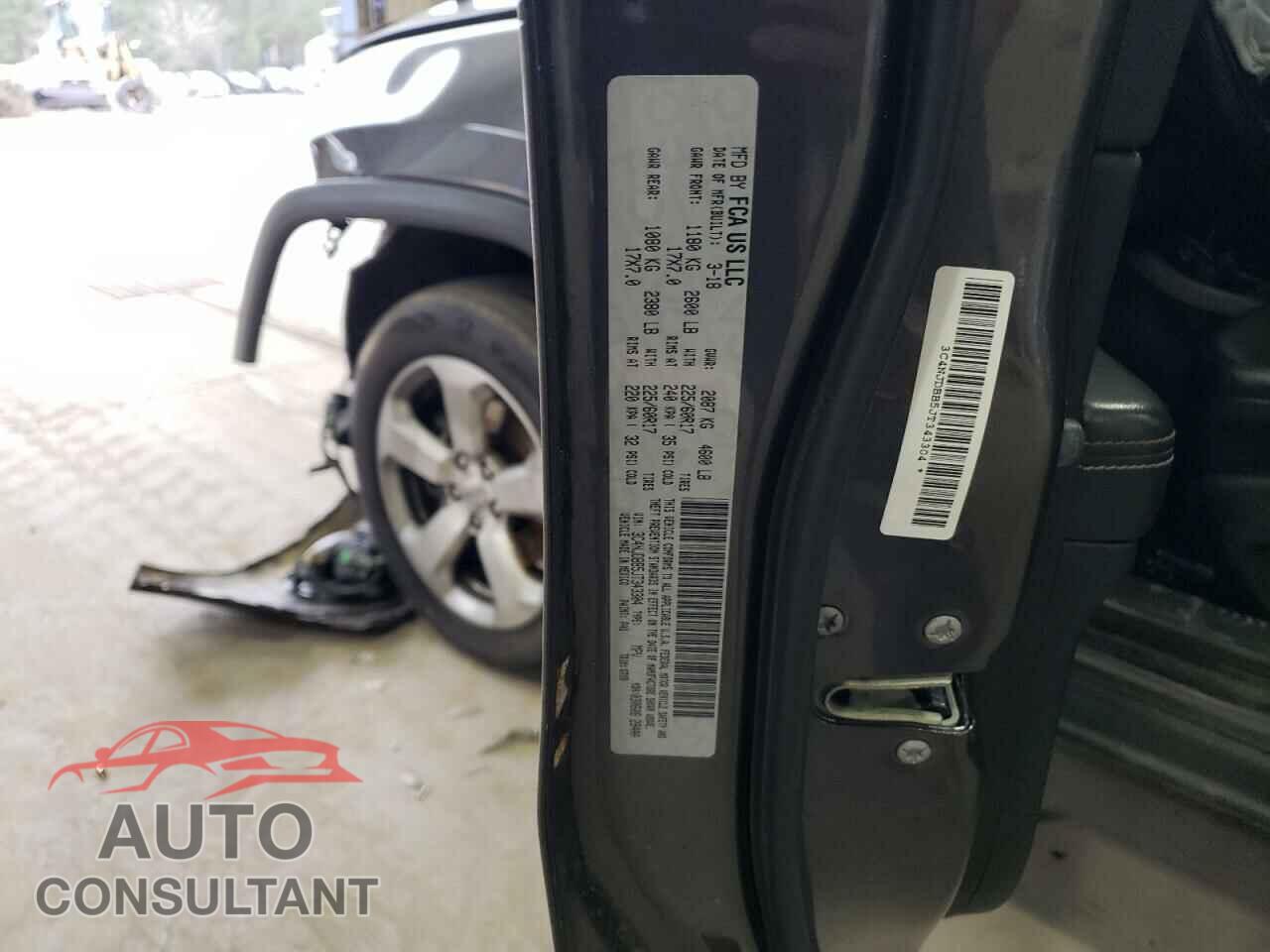 JEEP COMPASS 2018 - 3C4NJDBB5JT343304