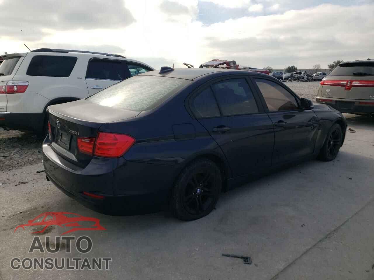 BMW 3 SERIES 2012 - WBA3A5C56CF343957