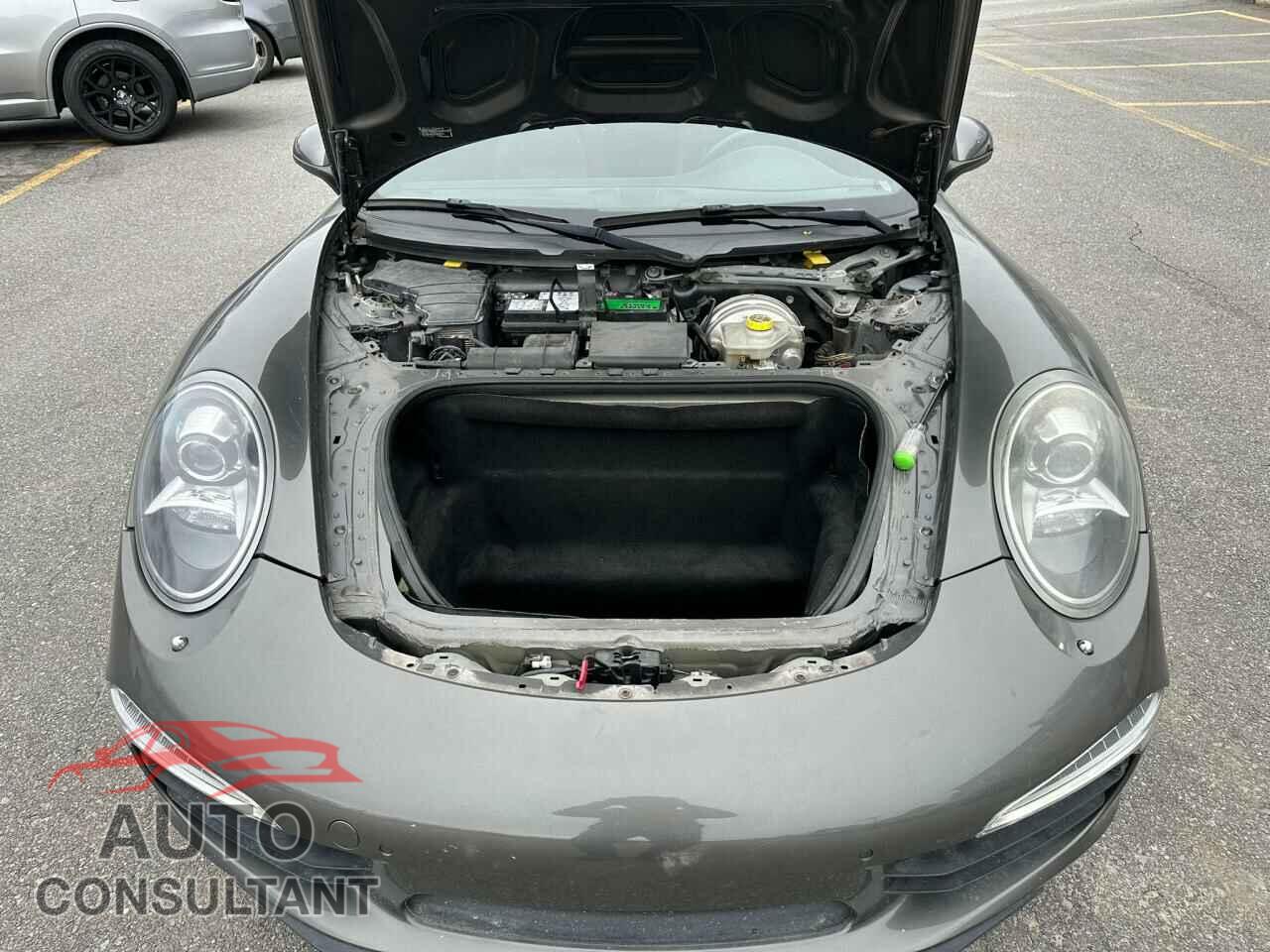 PORSCHE 911 2015 - WP0CB2A94FS154045