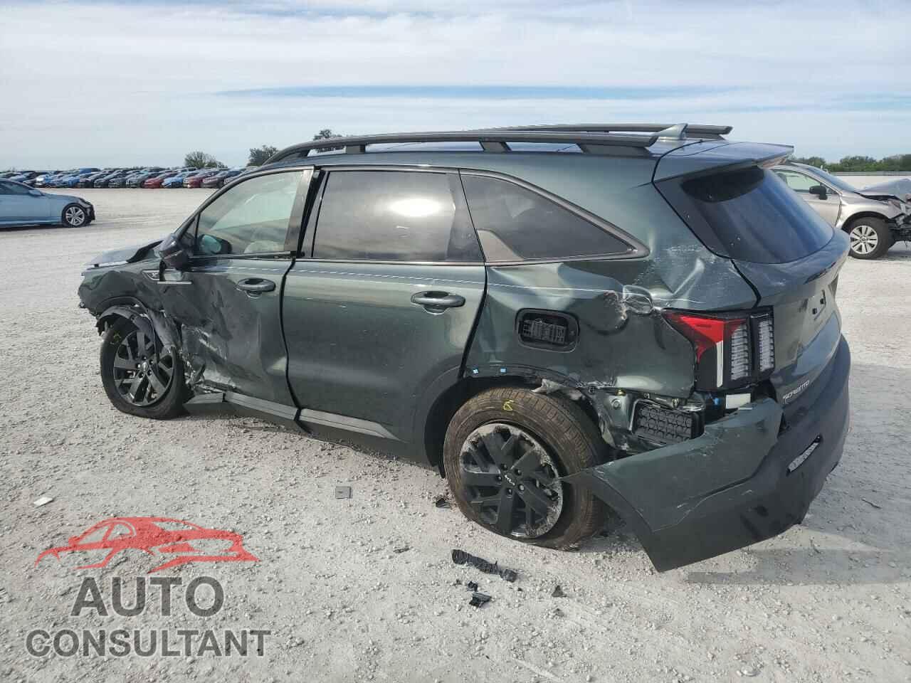 KIA SORENTO 2023 - 5XYRLDLC0PG222683