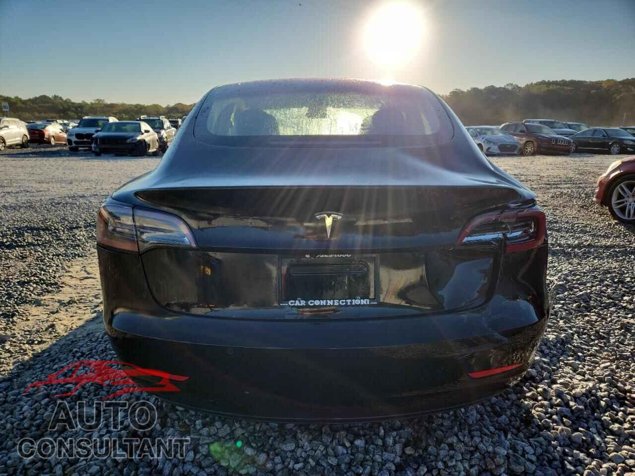 TESLA MODEL 3 2018 - 5YJ3E1EA0JF046615