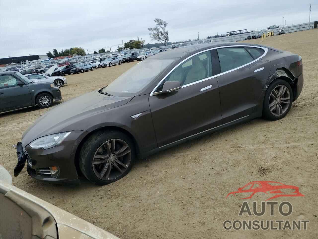 TESLA MODEL S 2014 - 5YJSA1H17EFP32725
