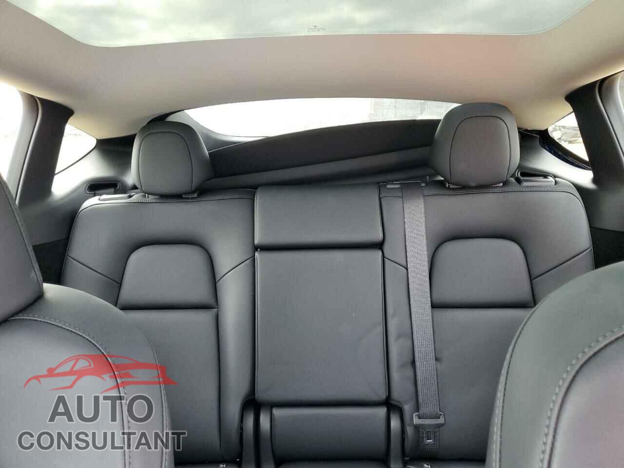 TESLA MODEL Y 2023 - 7SAYGDEEXPF900882