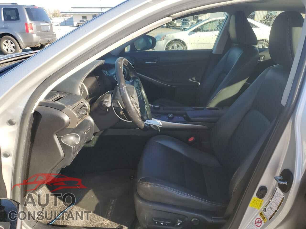 LEXUS IS 2016 - JTHBA1D25G5030159