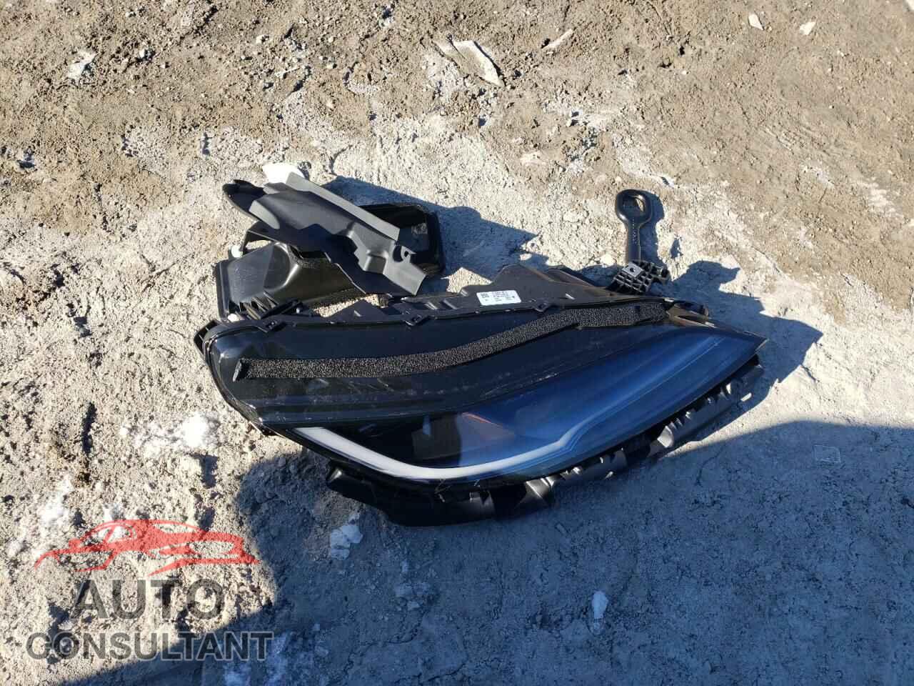 TESLA MODEL 3 2024 - 5YJ3E1EB5RF808955
