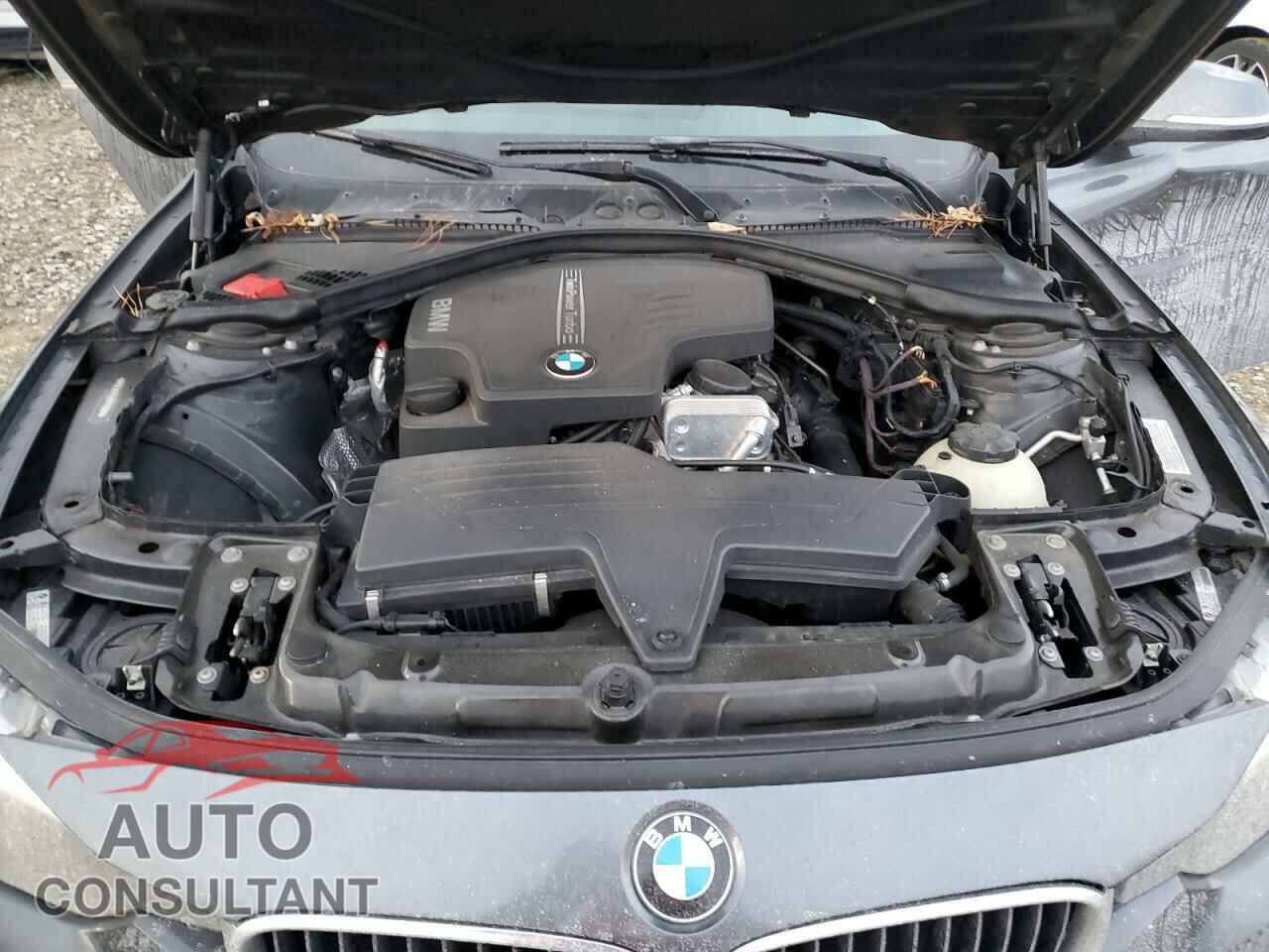 BMW 3 SERIES 2013 - WBA3C1G52DNR47669