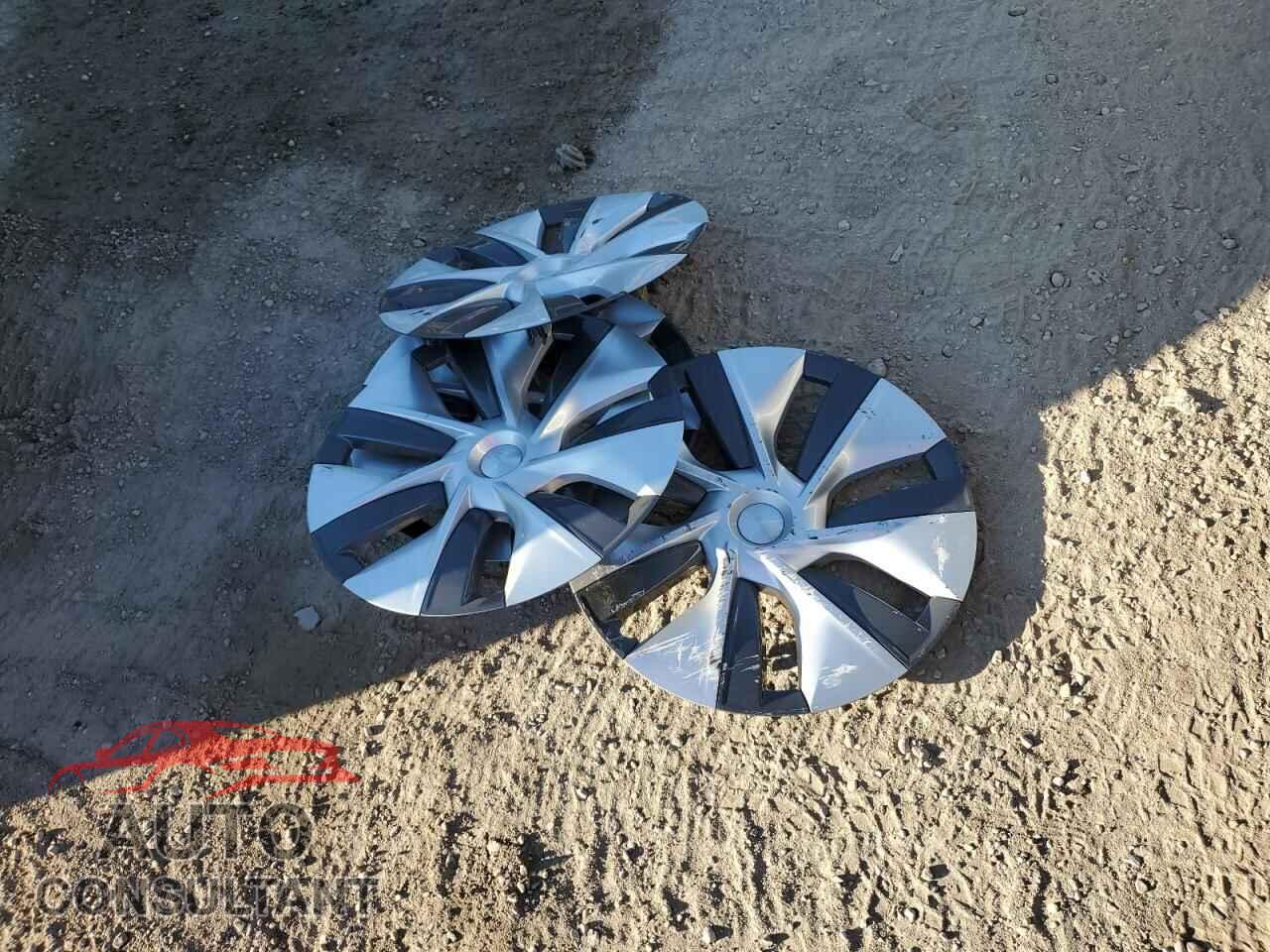 TESLA MODEL Y 2024 - 7SAYGDED4RF076727