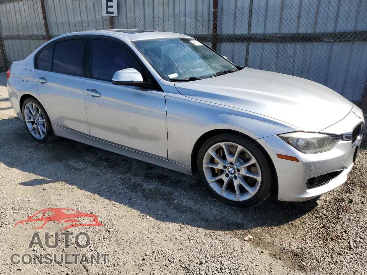 BMW 3 SERIES 2013 - WBA3B1C5XDF462540