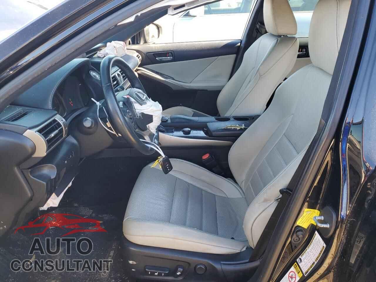 LEXUS IS 2014 - JTHBF1D27E5018299