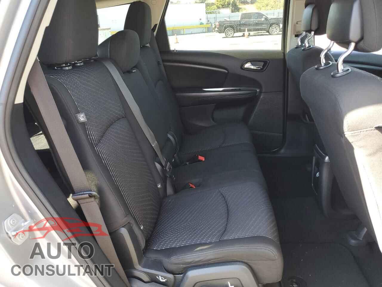 DODGE JOURNEY 2015 - 3C4PDCBG9FT726613