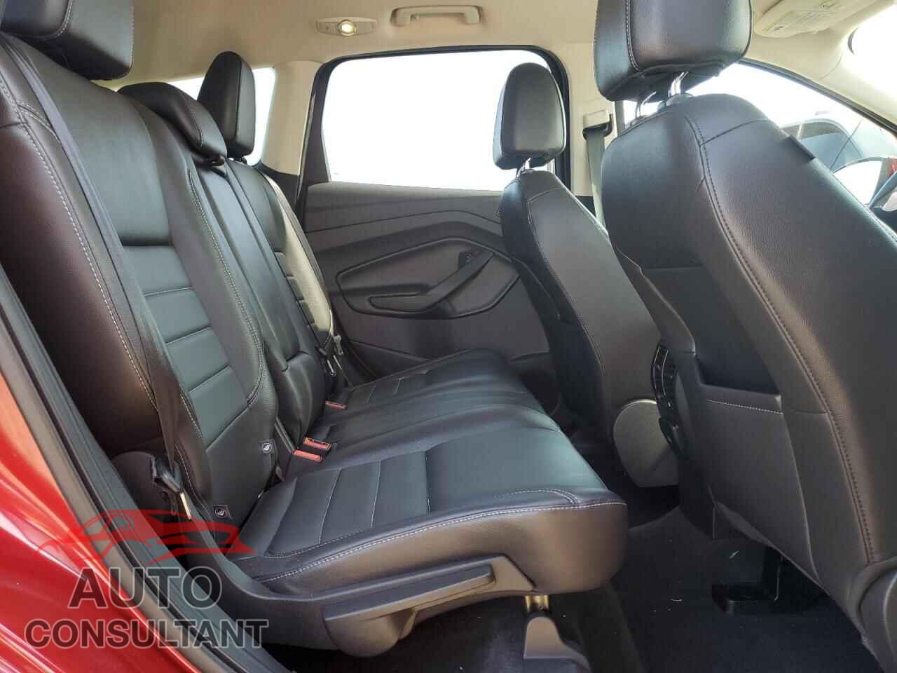 FORD ESCAPE 2016 - 1FMCU9J97GUC55844