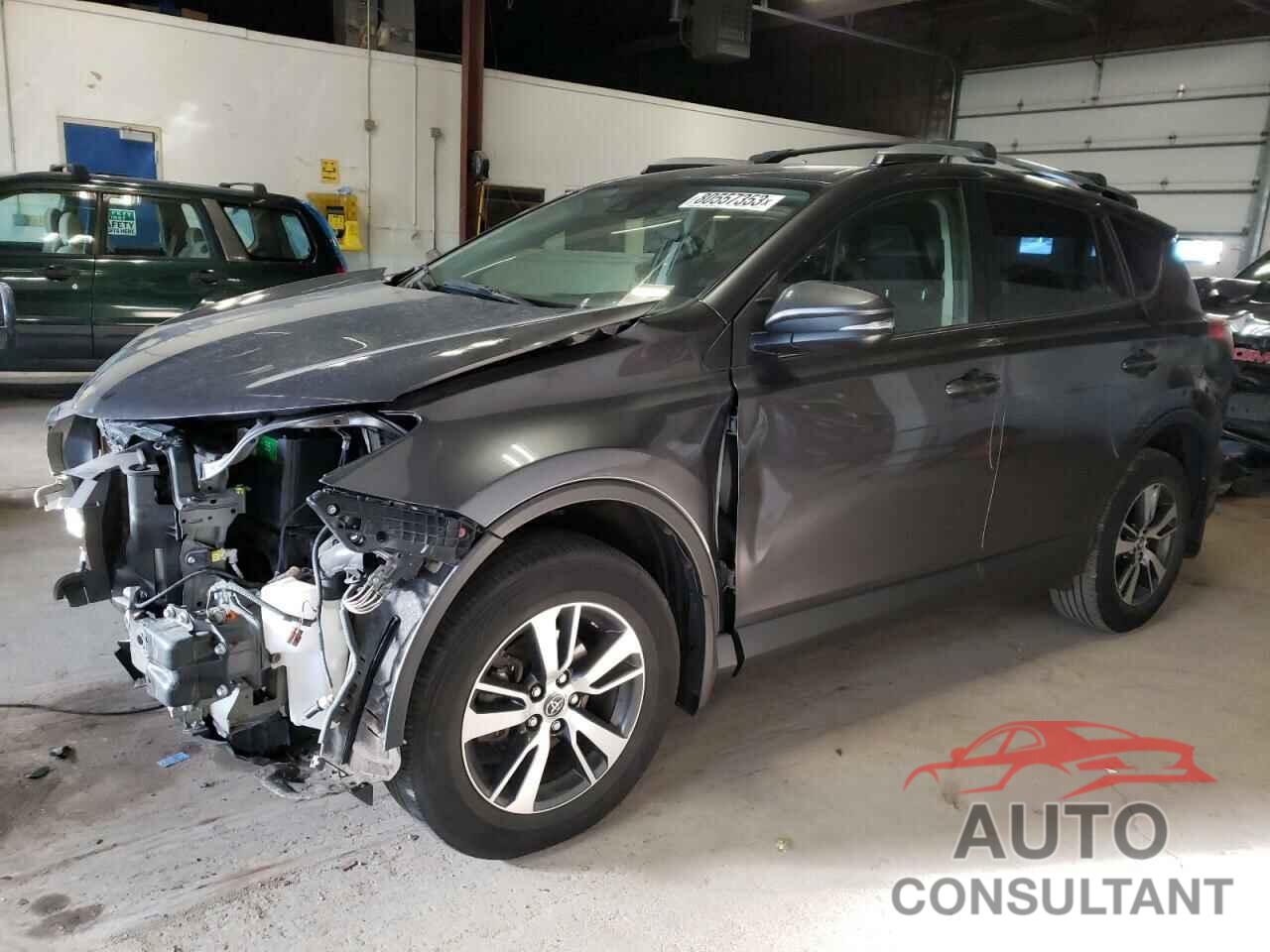TOYOTA RAV4 2017 - JTMRFREV2HJ701014