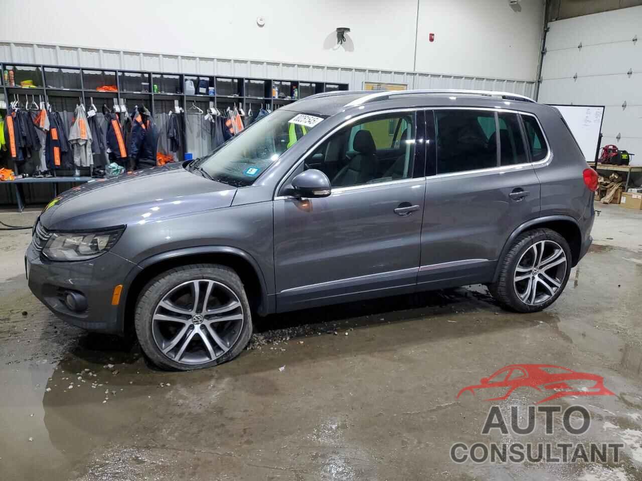 VOLKSWAGEN TIGUAN 2013 - WVGBV7AX5DW014389