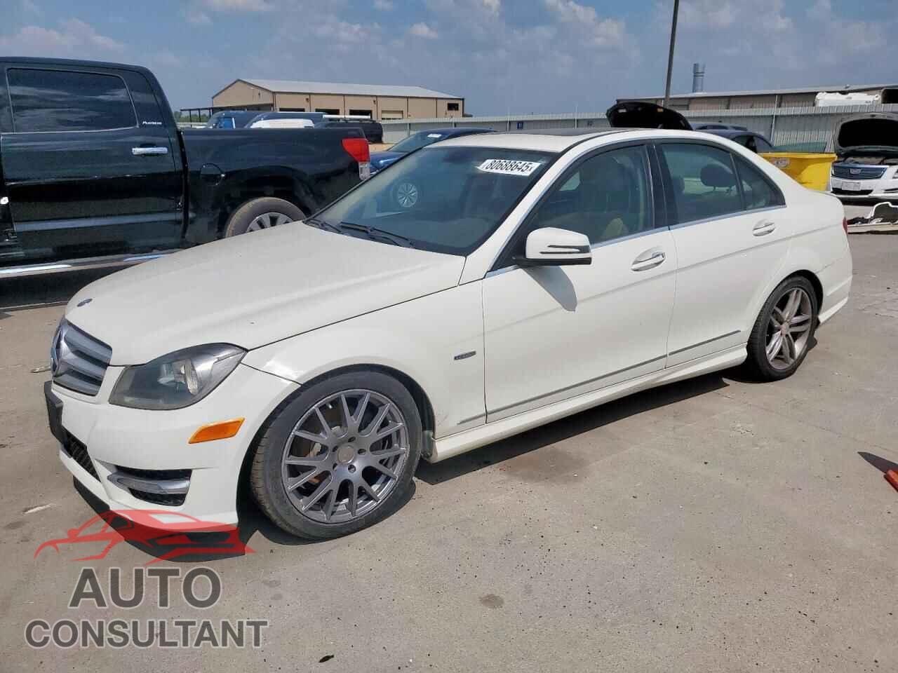 MERCEDES-BENZ C-CLASS 2012 - WDDGF4HB7CR224236