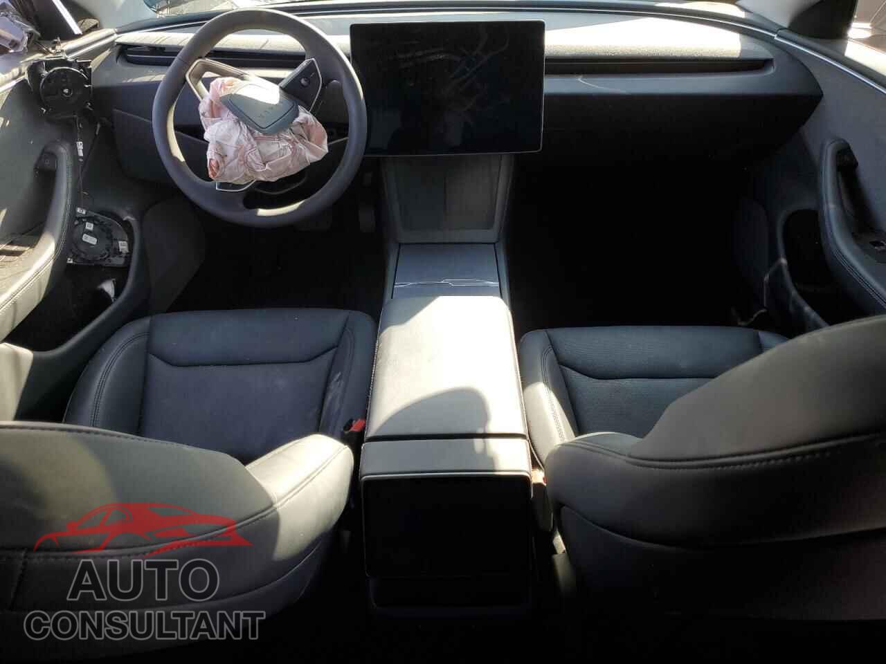 TESLA MODEL 3 2025 - 5YJ3E1EA0SF930913