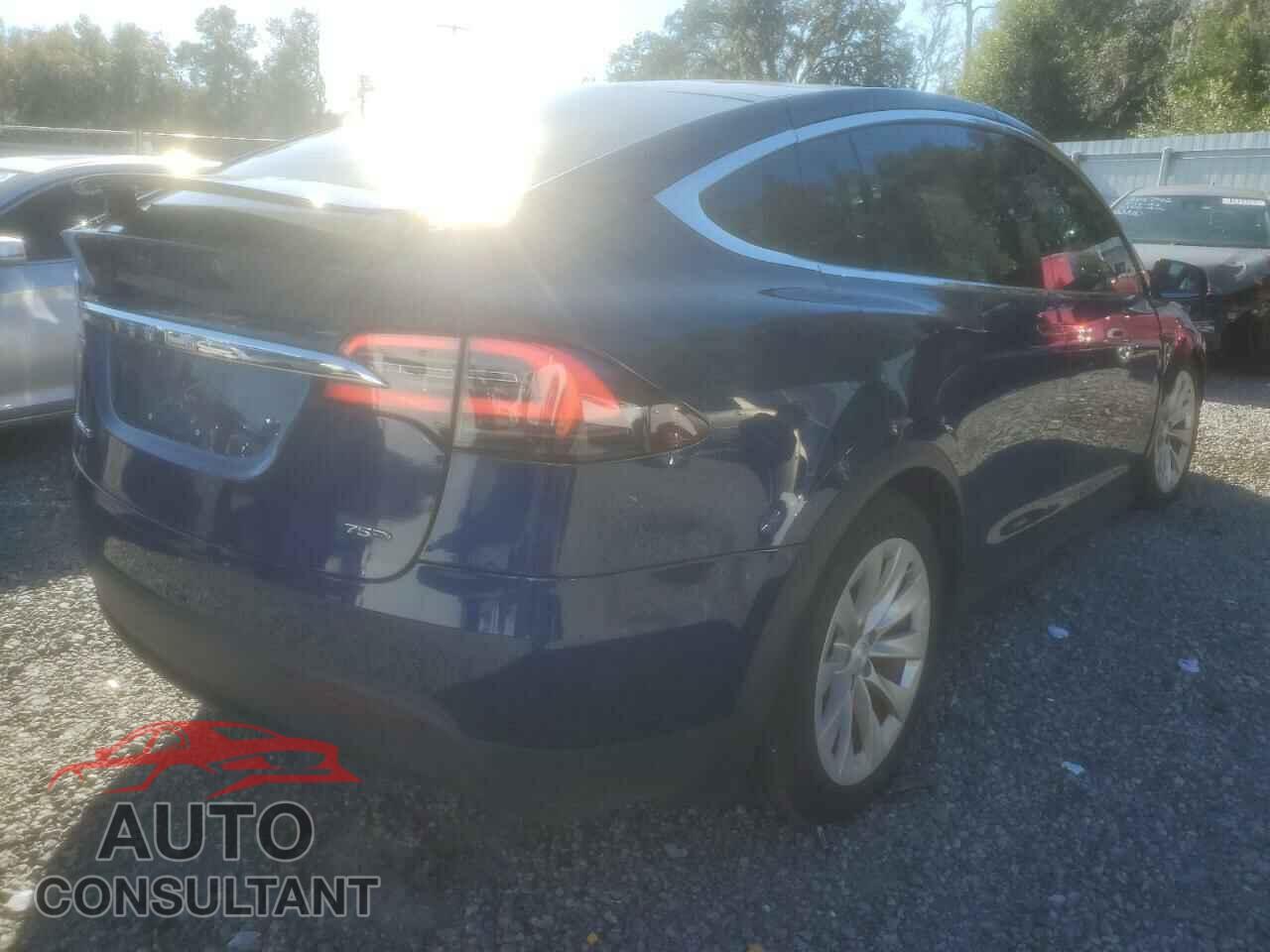 TESLA MODEL X 2018 - 5YJXCAE23JF104670