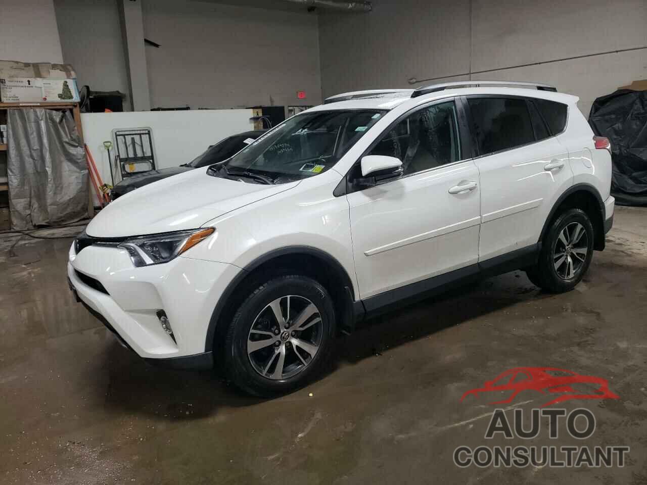 TOYOTA RAV4 2018 - 2T3RFREV8JW810732