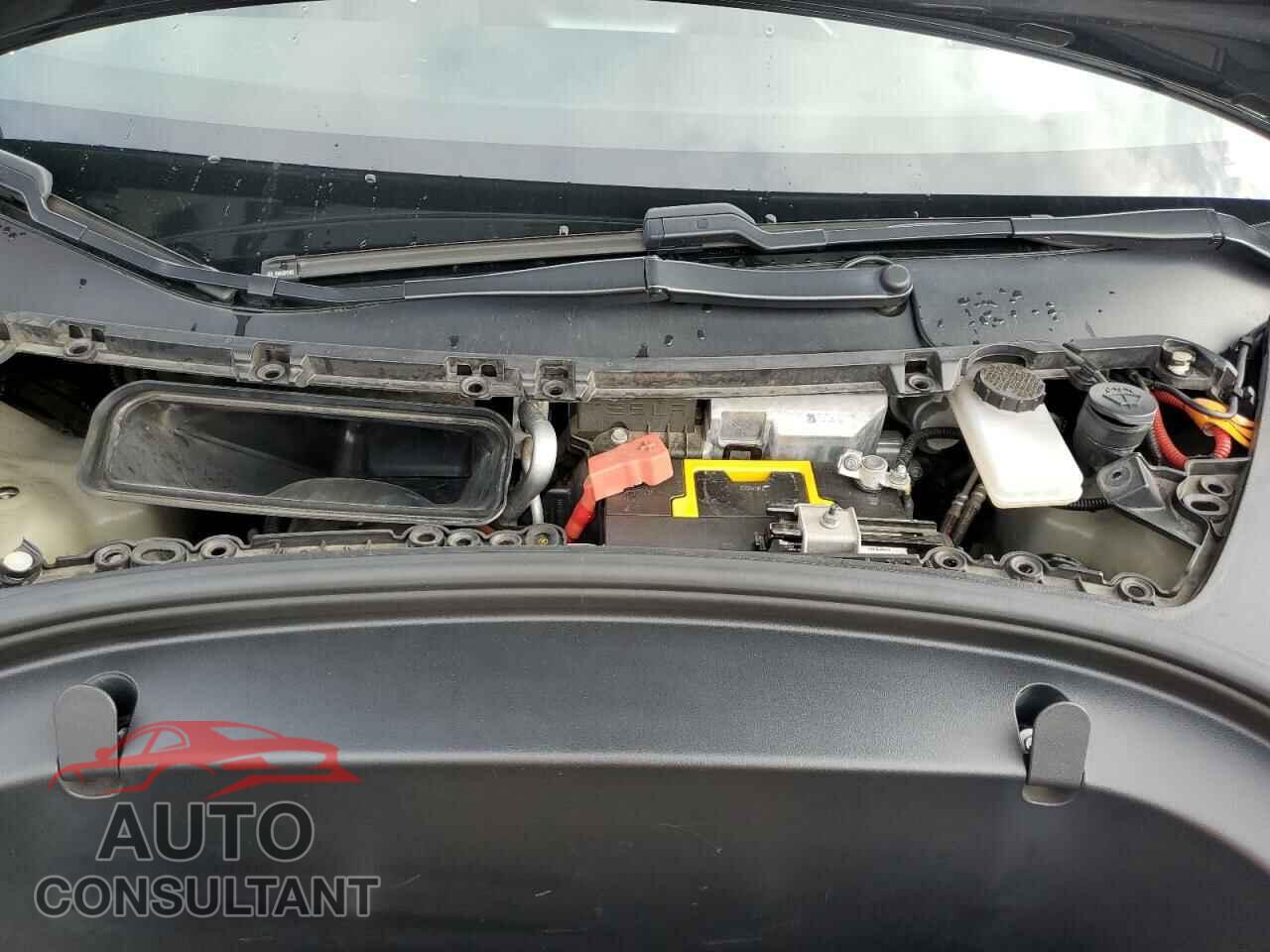 TESLA MODEL 3 2018 - 5YJ3E1EA4JF157586