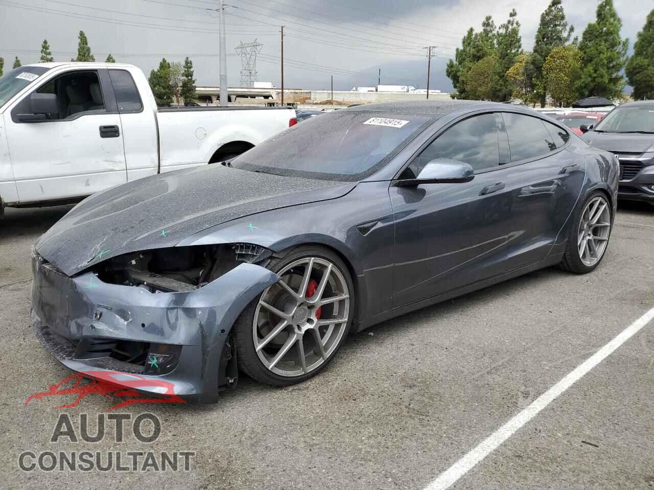 TESLA MODEL S 2018 - 5YJSA1E28JF257139